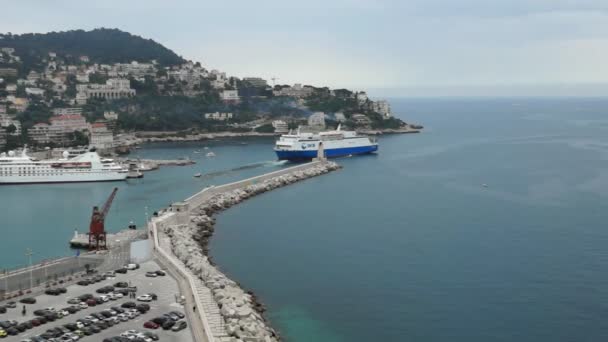Niza - El buque de pasaje sale del puerto - Timelapse — Vídeo de stock
