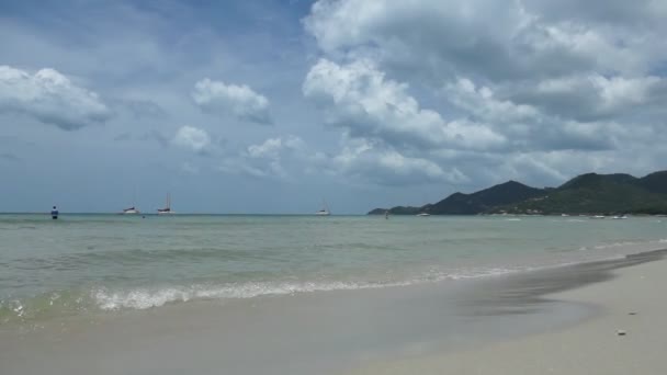 Tayland, Koh Samui, Chaweng Beach. Tayland Körfezi üzerinde en popüler plaj. — Stok video
