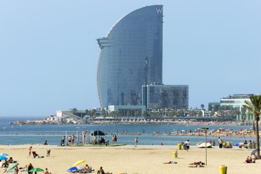 Barceloneta plaj ve hotel vela