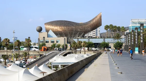 Promenade and Whale sculpture — Stock Photo, Image