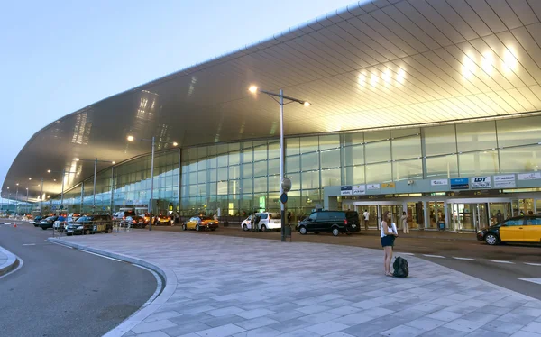 Terminal T1 dell'aeroporto El Prat-Barcellona — Foto Stock