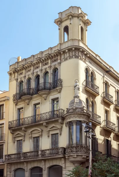 Typical architecture of Barcelona — Stock Photo, Image