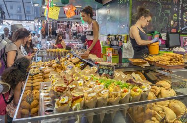Dürüm durak Barcelona'da Boqueria Market