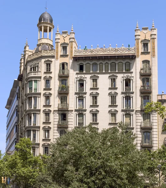바르셀로나의 전형적인 아키텍처 — 스톡 사진