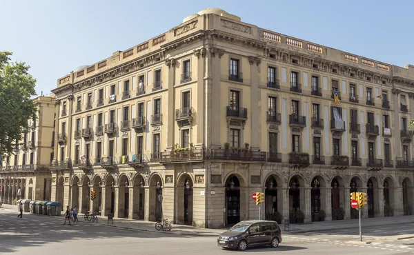 Типичная архитектура Барселоны — стоковое фото