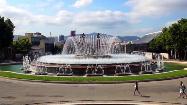 Plaza España'nın üzerinde sihirli Çeşmesi — Stok video