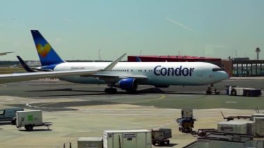 Condor hava yolları uçak
