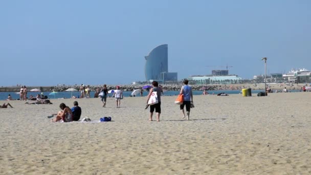 Барселона е - пляжу Барселонета — стокове відео