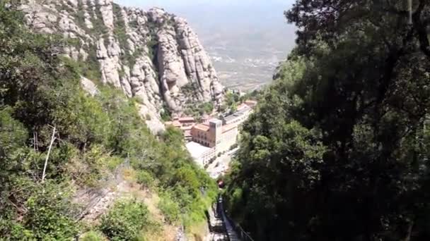 Monasterio de Montserrat cerca de Barcelona — Vídeo de stock