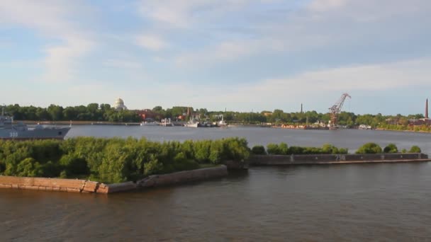 "Kikötő", a "Winter" pier, dokk Petrovsky, Kronstadt. St. Petersburg, Oroszország — Stock videók