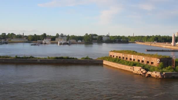 Kronstadt limanda. St. Petersburg, Rusya Federasyonu — Stok video