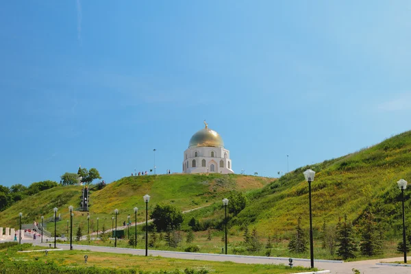 Memorabele teken ter ere van de goedkeuring van de Islam door Bulgaren in 922. Bulgar, Rusland — Stockfoto