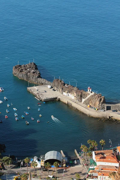 Bay ve iskelesi. Camara-de-Lobos, Madeira, Portekiz — Stok fotoğraf