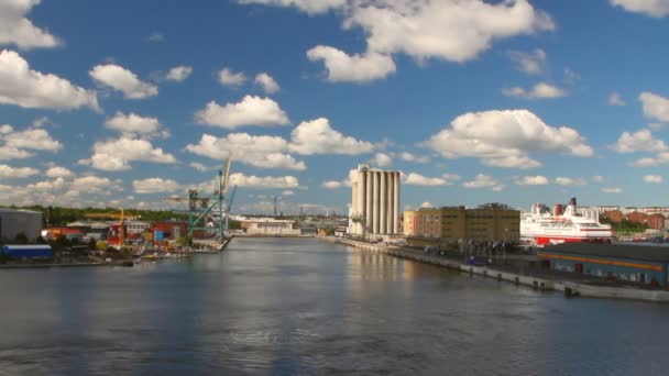 Área de água do porto. Estocolmo, Suécia — Vídeo de Stock