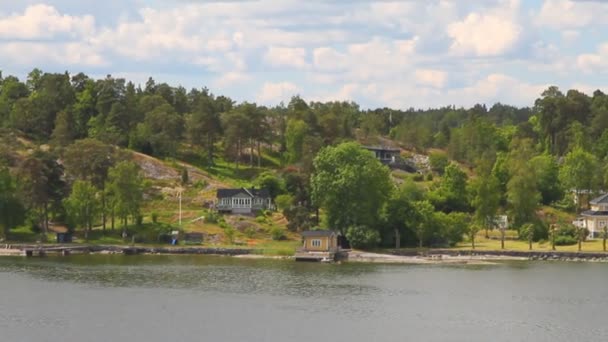 İskandinavya Fiyordu kıyısında. Stockholm, İsveç — Stok video