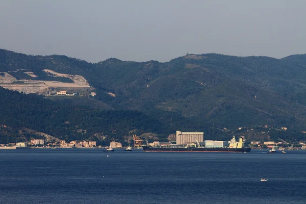 Mediterranean coast and Oil tanker. Savona, Italy — Stock Photo, Image