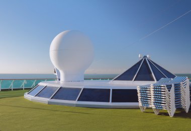 cruise gemisi güverte