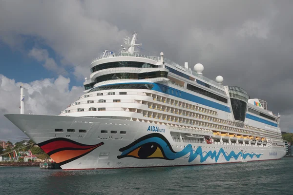 AIDAluna cruise liner in Castries, Saint Lucia — Stock Photo, Image