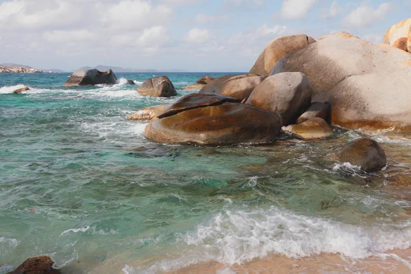 Balvany v zálivu kamenů. Virgin Gorda, Tortola — Stock fotografie