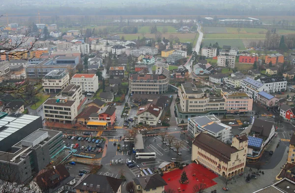 Πόλη στη βροχερή μέρα. Βαντούζ, Λιχτενστάιν — Φωτογραφία Αρχείου