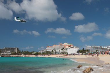 Maho plaj üzerinde hafif uçak. Philipsburg, Saint-Martin