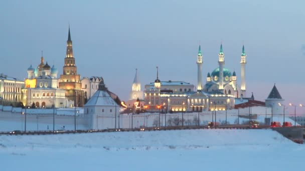 Kazan Kremlin en la noche de invierno — Vídeos de Stock