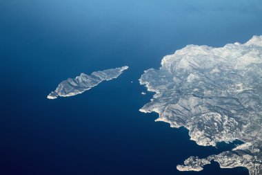 Üstten Görünüm deniz ve ada. Dragonera, Majorca, İspanya