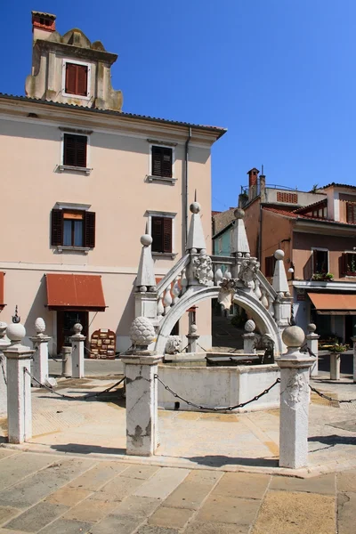 Da Ponte Fountain. Franz Preschern Square. Koper, Slovenia — Stock Photo, Image