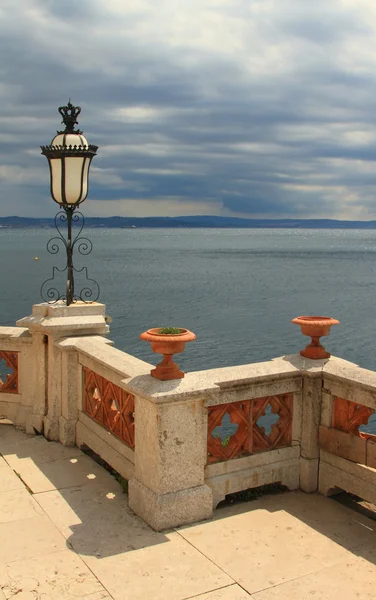 Parapet, decorative lamp. Miramare, Trieste, Italy — Stock Photo, Image