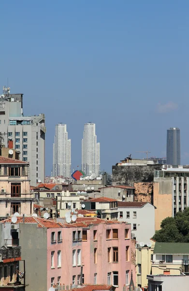 City of contrasts. Istanbul, Turkey — Stock Photo, Image