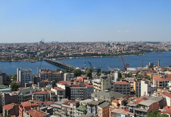 Gulf Gold Horn, Ataturk Bridge around Unkapana. Istanbul, Turkey — Stock Photo, Image