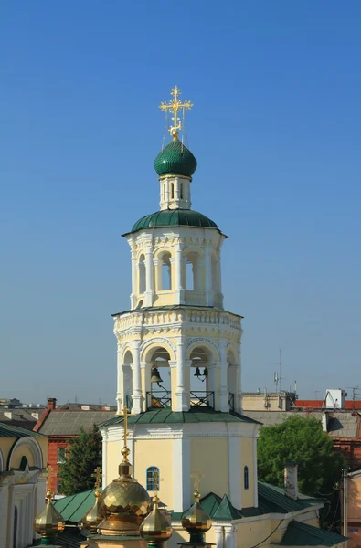 Belltower av Pokrovsk kyrkan. Kazan, Tatarstan — Stockfoto