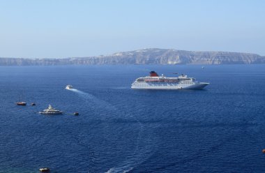 Fira baskında. Santorini, Yunanistan