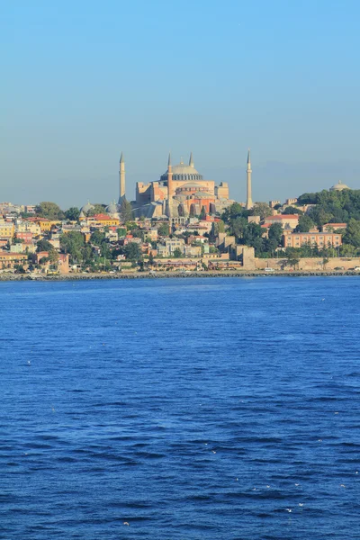 Istanbul, Turkey. Palace cape and cathedral of Sacred Sofia — Stock Photo, Image