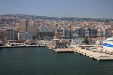 Akdeniz üzerinde liman kenti. Napoli, İtalya