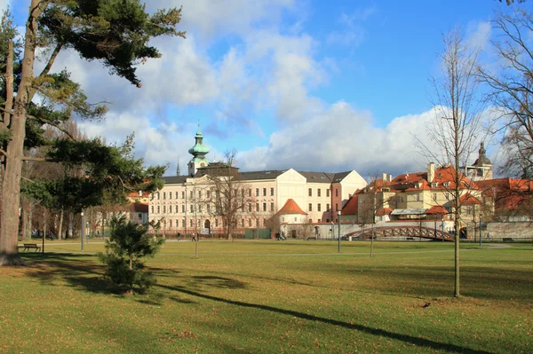 Park Square. Ceske Budejovice, Cseh Köztársaság — Stock Fotó