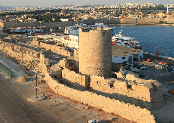 Grecia, Rodas, torre de los ángeles — Foto de Stock