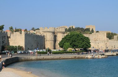 Antik kale duvarları, çıkabilir. Rhodes, Yunanistan
