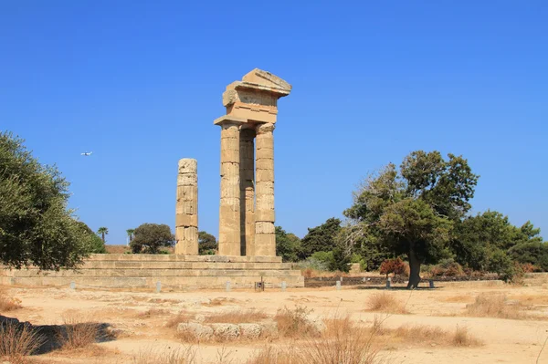 Columnas de una antigua acrópolis. Rodas, Grecia —  Fotos de Stock