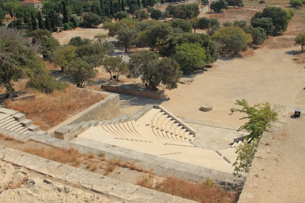 Antiguo teatro griego en la montaña Monte-Smith. Rodas, Grecia —  Fotos de Stock