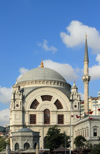 Dolmabahces mešita. Istanbul, Turecko — Stock fotografie