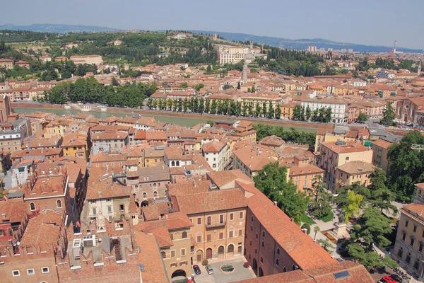 Średniowieczne miasto. Verona, Włochy — Zdjęcie stockowe