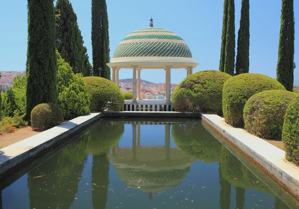 Tarihsel Arbor'da ve Botanik Bahçesi 