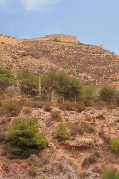 Fjell og fort fra en gammel festning. Cartagena, Spania v – stockfoto