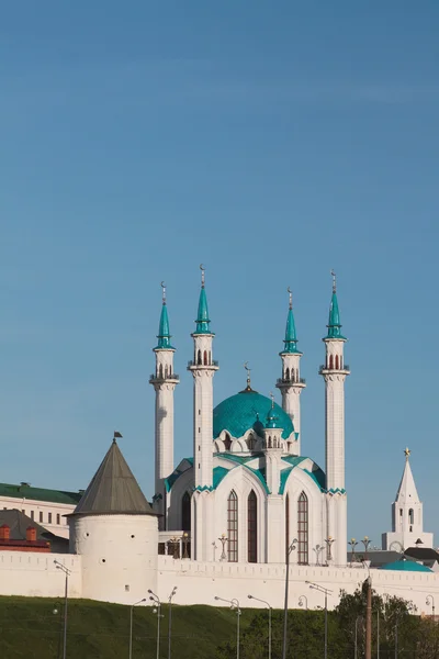 Kul sharif moschee und westliche befestigung in kasan kremlin — Stockfoto