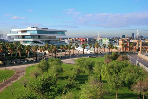 Πλατεία και πόλη δρόμους. Valencia, Ισπανία — Φωτογραφία Αρχείου