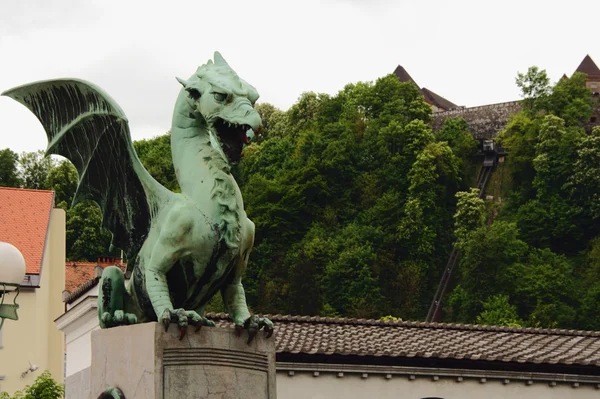 Statue of dragon on Dragon Bridge. Ljubljana. Slovenia — Stock Photo, Image