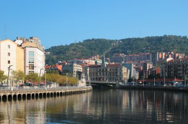 Nervion nehir, Belediye Binası. Bilbao, İspanya