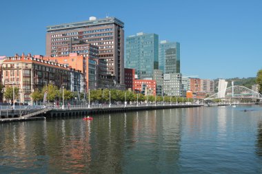 Nervion'ın nehir, Subisuri Köprüsü. Bilbao, İspanya