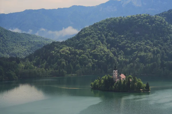 Church on island. Lake Bled, Slovenia — Stock Photo, Image